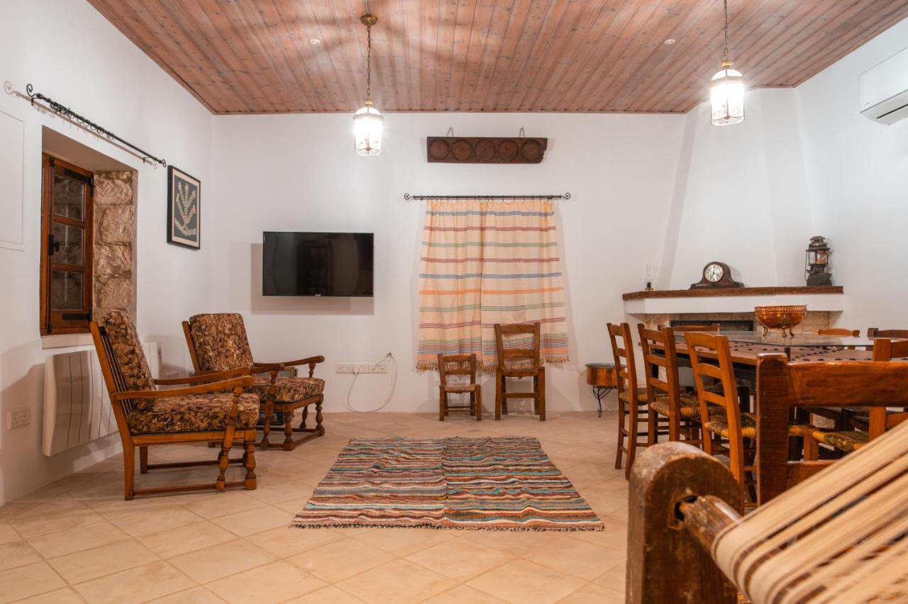Droshia Traditional Homes, Coco-Mat Full Experience Dhrousha Eksteriør bilde
